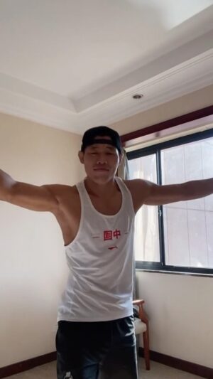 Li Jingliang Instagram - Great weather. Great mood. Let’s workout 🌞 #quarantine