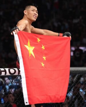 Li Jingliang Instagram - ||| @lijingliangmma the LEECH gets the finish! ||| @ufc #UFClongisland 
.
.
.
#mma #fight #train #ufc #win #tko