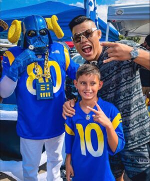 Li Jingliang Instagram - When I see him, I miss my children; but I am ready for next fight. @rams  @paradigmsports @ufc #misshome