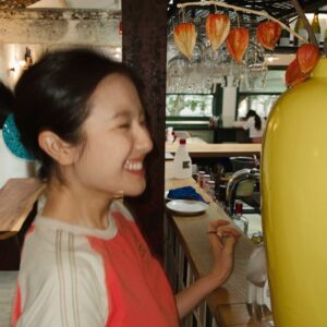 Li Landy Instagram - 请问这位你什么事啊，这么开心