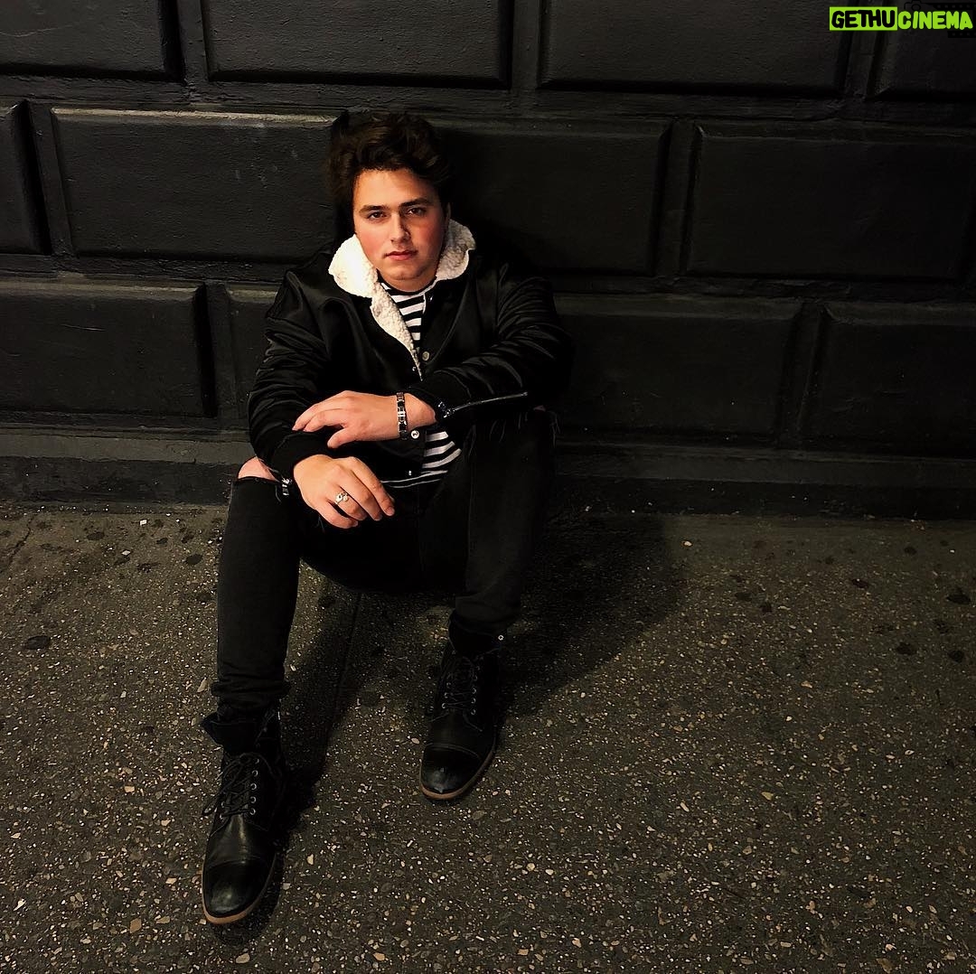 Liam Attridge - 7.9K Likes - City photo shoot