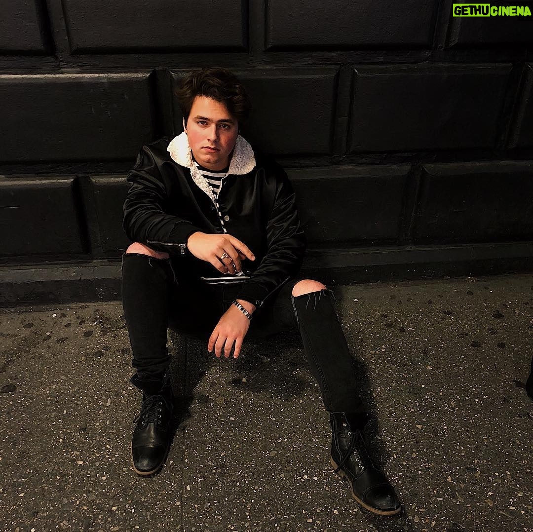 Liam Attridge - 7.9K Likes - City photo shoot