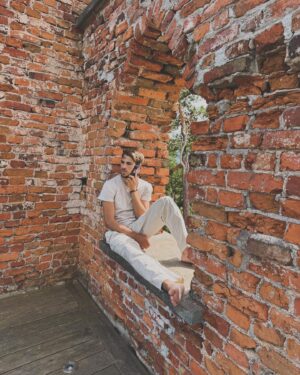 Liam Pitts Instagram - 🧘🏽‍♂️💭✨