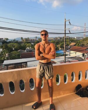 Liam Pitts Instagram - Bra aura 💫