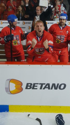 Libor Bouček Instagram - Ten pocit, když si uvědomíte, že zítra startují Betano Hockey Games! 🏒🥳

Fanděte @ceskyhokej.cz 🇨🇿 s námi! 🥁