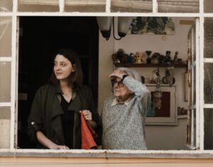 Lídia Muñoz Instagram - No domingo a avó faria 95 anos ♥️

Aproveito este dia dos avós para vos dizer que dia 29 às 21h30 vamos cantar os parabéns à minha avó Eunice depois de passarmos o nosso filme na terra em que a avó nasceu, a Amareleja, na varanda da @casagarcia.amareleja , que pertencia ao médico José Jerónimo que fez nascer a avó Eunice em 1928.
A partir de amanhã vamos ficar na Amareleja (na @casagarcia.amareleja) onde vamos visitar a casa de memória Eunice Muñoz e passar uns dias a passear em família.

E contigo sempre connosco, avó 💜