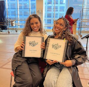 Liisi LaFontaine Instagram - Just me and my twin!! 👭🏽
Day one of @gunandpowdermusical and I’m feeling all the feels 🥲