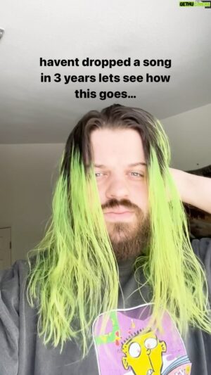 Lil Aaron Instagram - i think this is how u do it????