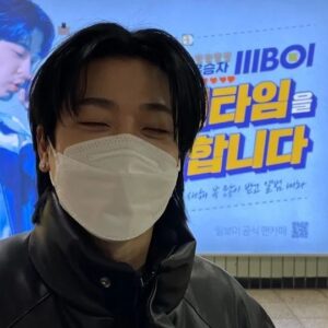 Lil Boi Instagram - 인생 첫 지하철광고료군뇨...
인생 첫 공개적앨범독촉이자
인생 첫 cctv ?

여튼 팬분들 너무 감사합니닼ㅋㅋ
덕분에 재밋게 놀고있어요 🥲😇

남은기간도 근근히 들려서 놀겟슴니다앗