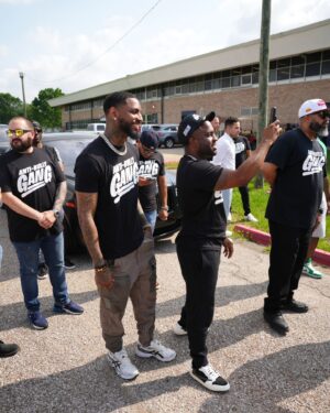 Lil' Flip Instagram - My brother @lilflip713 pulled up with the @antibullygang for Daniel who has Autism & has been dealing with bullying at Patrick Henry Middle in Houston, tx. Thank you Flip & to all my brothers that pulled up for Daniel. He's a great kid, i can't believe they were bullying him but we got your back Daniel❤️💪🏽 #antibullygang #thefightagainstbullying

Pic by: @not45ive