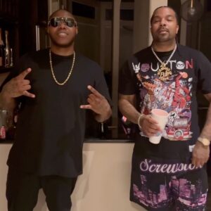 Lil' Flip Instagram - “ #JUNE27 @djscrewfest in #HOUSTON AT GROOVES 🔩🔩🔩🔩🔩🤘🏾🤠🍀💯🤘🏾💯🤘🏾💯🤘🏾💪🏾🤘🏾🤘🏾🤘🏾🤘🏾🤘🏾 🧛🏾‍♂️ GUESS WHO ON THE SHOW THIS YEAR?  YOU WANT A HINT??????? HE FROM #MOCITY AND HIS NAME IS @z_ro 🤘🏾🥃🔩🔩🔩🔩🔩🔩🔩🔩 “
#KINGSOFTHESOUTH2 OTW 💿 💨