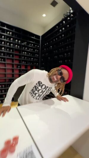 Lil' Jon Instagram - YEAAAHHH! Guess who showed up to the studio? 🔥