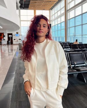 Lili-Ann De Francesco Instagram - Airport fit with @puma 🤍