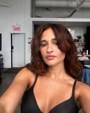 Lili-Ann De Francesco Instagram - Did something yesterday… 🫢😘👗✨🧚🏽‍♂️