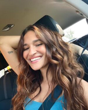 Lili-Ann De Francesco Instagram - Life ✨🧚🏽‍♂️🌞🤪💘🤸🏽‍♂️