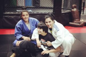 Liliya Shakirova Instagram - #bjj #treiningtime #bukagym #wrestlingday #uzbekistan #tashkent #womanteam #womanwrestling #boxing #jiujitsu #grappling #bjjgirls #brazilianjiujitsu #nogi #ufc  #champions #mmauz