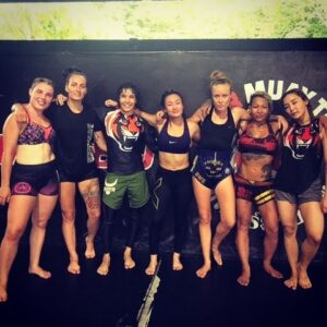 Liliya Shakirova Instagram - #treningtime #sparingday #tigermuaythai #tigers #bukaboxing  #bukagym #GFC #gorillafight #tayland отличный день мощная тренировка спасибо за отличную работу 👊👊