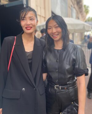 Lily Gao Instagram - ❤️❤️❤️❤️❤️❤️❤️❤️❤️❤️
1. Eva heals the soul 
2. Mom momming
3. 6 minute standing ovation 
4. 永远永远跟他们学习
5. Post premiere tears 
6. Constance heals the heart
7. 😭
8. Birthday cake from the biddies
9. Eva x Black Dog
10. Happy birthday to me