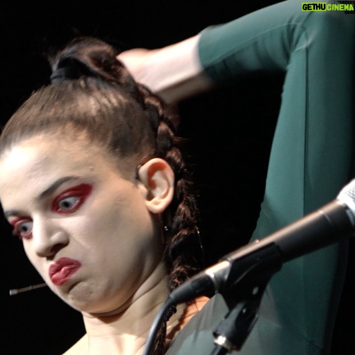 Lily McMenamy - 4.5K Likes - When I took all my personalities to Munich in 2018 👹 @museumbrandhorst @muenchner_kammerspiele 🦎 xxxx