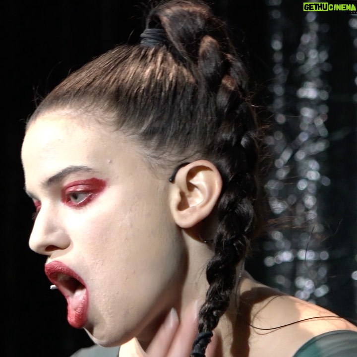 Lily McMenamy - 4.5K Likes - When I took all my personalities to Munich in 2018 👹 @museumbrandhorst @muenchner_kammerspiele 🦎 xxxx