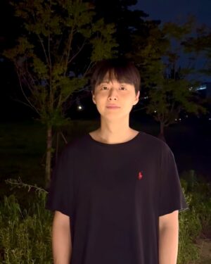 Lim Hyoun-soo Instagram - 안녕하세요. 배우 임현수 입니다.
배우 김서하님의 지목을 받아
2023 아이스버킷챌린지에 동참하게 되었습니다.
항상 응원하겠습니다.
뜻깊은 캠페인에 참여하게 될 다음분들은
배우 은종건(@peace_art_united )
배우 박재우(@92_12.p )
가수 우월(@vvoovvall )