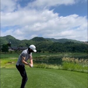 Lim Ju-hwan Instagram - 뭐 일을 해야 하는데 맨날...⛳️
배우O. 골프X