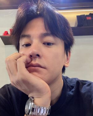 Lim Ju-hwan Instagram - 심심한 토요일🙁
