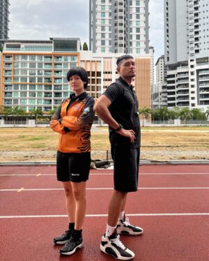 Lim Mei Fen Instagram - Photo dump of PADU
The journey of the Harimau Malaysia team in the 2017 SEA Games vs the journey of us portraying national players & national coaches from Dec 22-March 23. 

Every time I slip on the national coach’s jersey during shoots, I feel the weight of its responsibility. Strangely, it’s like a switch, grounding me into a more mature and serious tone. This role is undoubtedly one of the most significant in my career.

Thank you @globalstationsb @aliaramly @finasmalaysia @skopproductions__ Director @faisalskis Producer @shashayusof7 and my fellow co casts @fifyazmi @gojojojojogoh @thanujaananthan @themelissacampbell @lia_natalia @fikhreebakar @markadam1079 @susan_lankester @charmainechewofficial @stffyss @eddieliu_ii crews & every who involved in this project. 

TQ coach Yoong @ysyuin for your love, kindness, and patience in guiding me into character. Your mentorship helped me capture the essence of the Malaysian Women’s Basketball journey. #Maba 

Lastly I would like to thank my families & close friends who came and supported the movie on premiere night. Tq @enya_chan for your lovely roses. 💐 

#PaduTheMovie #bangkitpadu
