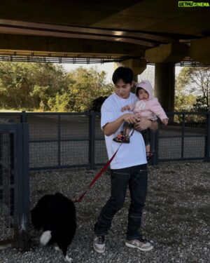 Lin Chia Yo Instagram - 兩位公主👶🏻🐶