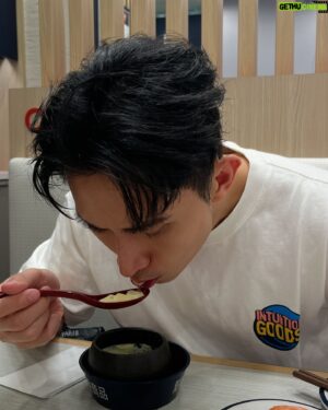 Lin Chia Yo Instagram - 這週的生活碎片挺多的🧩😂