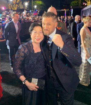Lin Oeding Instagram - Mom and Tom hugging it out at the Venom premier, she was so happy (🥹 swipe left 👉🏼). Such a fun movie, see it in theaters Friday, 10/5/18