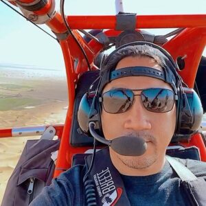 Lin Oeding Instagram - Air Safari. Saw gazelles doing gazelle things and camels roaming for miles. Will forever be in awe of this incredible earth 🌍 💯