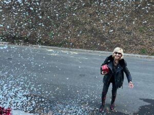 Lin Shaye Instagram - Almost a winter Wonderland, merry Christmas everybody