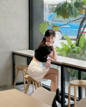 Lin Ying-Tung Instagram - 謝謝媒體專訪，謝謝ETtoday、聯合報、自由時報、三立新聞網、時報周刊、中國時報、Yahoo、TVBS、雀雀看電影！💞
⁡
bling✨/ @majeparis 
@lovebesideme2024