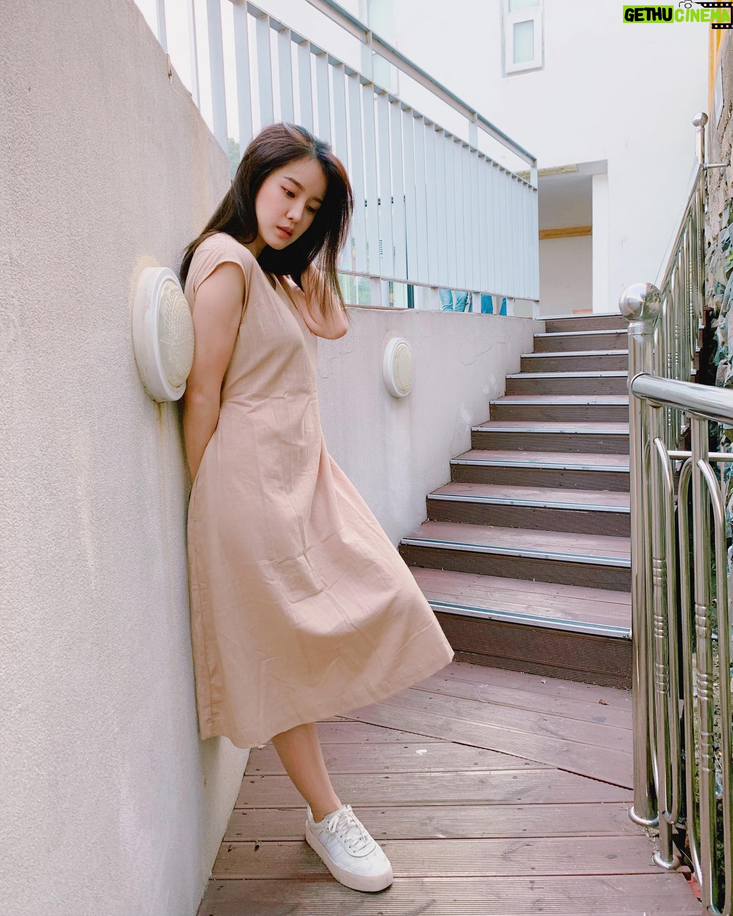 Lin Zoey - 1K Likes - 你要知道,你身上一定有別人無法取代的特質。
#奶茶系列