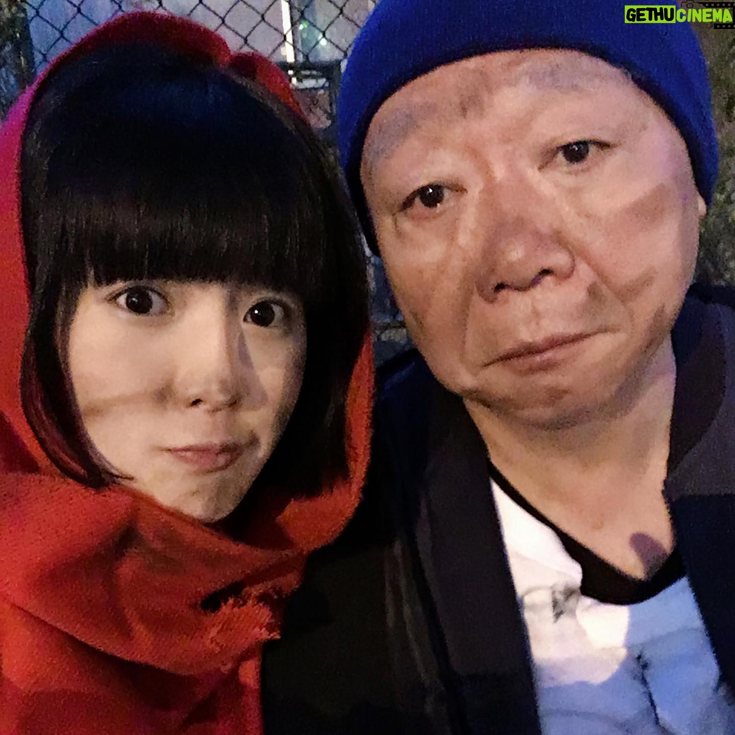 Lin Zoey - 1.5K Likes - 寶哥…好想念您…
曾經一起拍攝的時光歷歷在目…
謝謝您帶給我們的歡樂、謝謝您給我的教導
謝謝那些有您一起努力的日子!
您永遠是我們的榜樣,也永遠是我的爺爺。
#顧寶明
#友藏