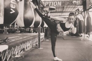 Lina El Arabi Instagram - Mi-boxe mi-lac des cygnes 🐣