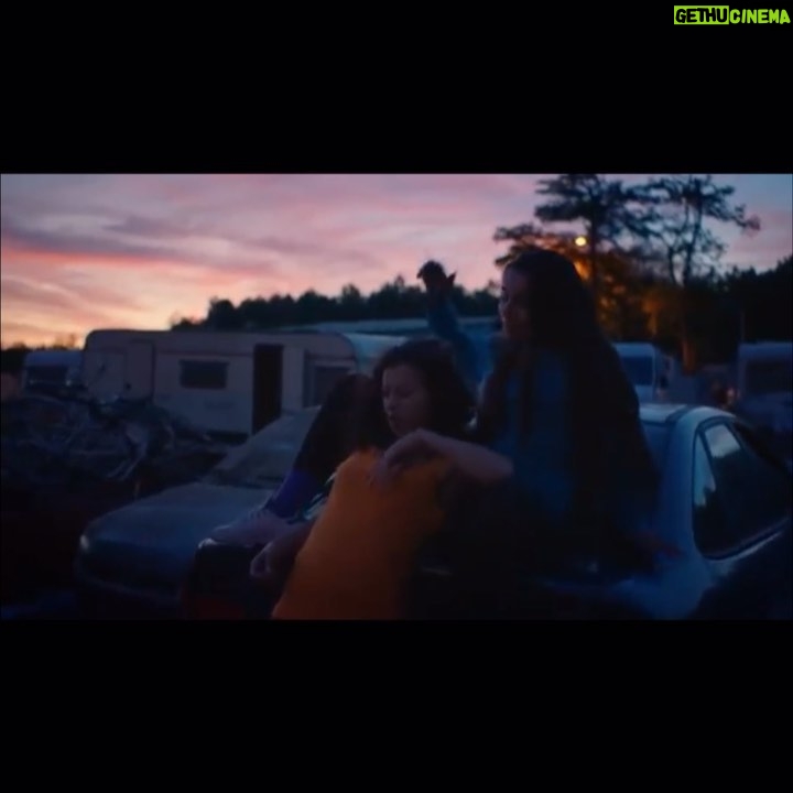 Lina El Arabi - 1.4K Likes - QUEENS de ces génies de The Blaze.