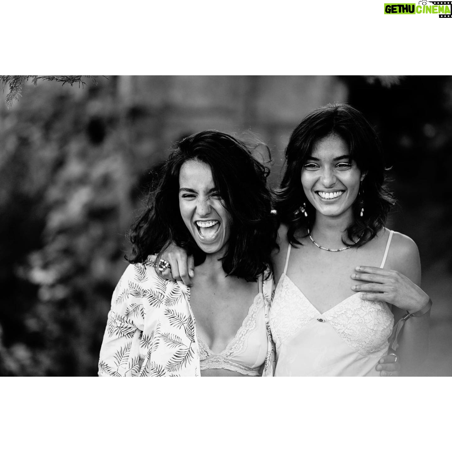 Lina El Arabi - 2.7K Likes - « Les meilleures » de Marion Desseigne Ravel était au @ffangouleme pour sa toute première projection. Hâte de vous montrer ce film ❤️🔥🌈 @estherrollande @mahiazrouki @original_laeti @mariamaa_gueye @tasnim.jamlaoui @zoemarchal @azize_diabate @le_pacte_officiel photos : @christophe_brachet_