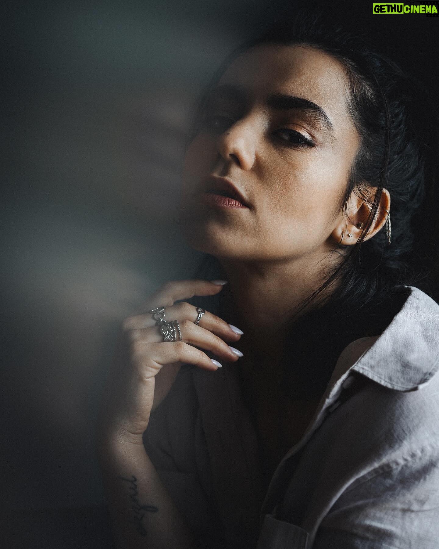 Lina El Arabi - 3.4K Likes - Nuque cassée 🦴
📸 @jeremnadeau