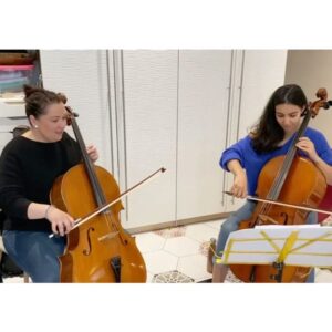 Lina El Arabi Instagram - Apprendre le violoncelle avec la « vraie » Fettouma Ziouani pour pouvoir devenir « votre » Fettouma Ziouani au cinéma dans le film « Divertimento ». Fière de pouvoir raconter ton histoire. 🤍