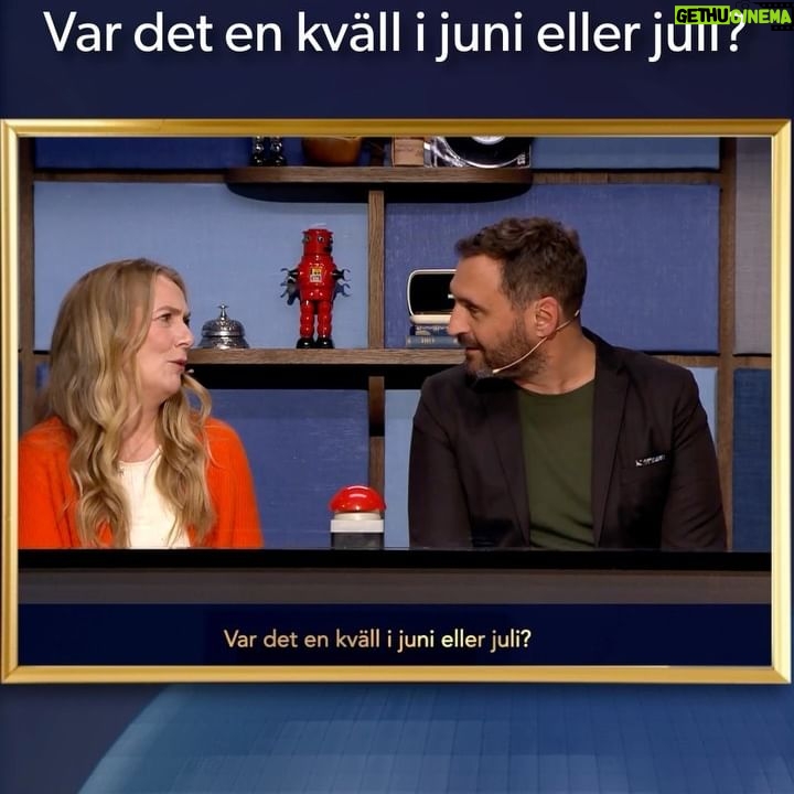 Lina Thomsgård - 879 Likes - Sista matchen för denna dynamiska ikväll. Tack kapten Svennis för burtiden med dig. Så artig, uppmuntrande, prestigelös, vänlig och genomtrevlig åt exakt alla håll. inte en dörr behövde jag hålla upp åt mig själv under inspelningarna. Pure class och en helt egen liga när det kommer till att låta damer ta plats. Man tackar! ❤️