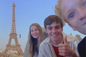 Lincoln Melcher Instagram - Paris was pretty fun I guess 🤷‍♂️ #nophotoshop