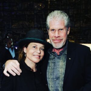 Linda Hamilton Instagram - Friends at Gray Gallery. @perlmutations
#flashbackfriday