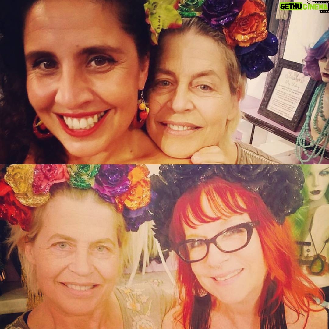 Linda Hamilton - 357 Likes - Had so much fun with these girls
#flashback