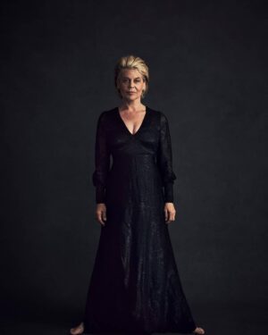 Linda Hamilton Instagram - I never think about what else I can do. Even in Judgment Day, creating this character was an accidental miracle. Jim wanted me to butch my hair up while escaping the mental hospital. I didn’t think we needed that, so I just threw it in a ponytail. People embraced that because I didn’t turn into a guy to play the role; they embraced Sarah Connor’s feminine ideal of strength. We don’t have to look like men to be strong.
@redbulletin #interview