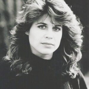 Linda Hamilton Instagram - In black and white #tbt