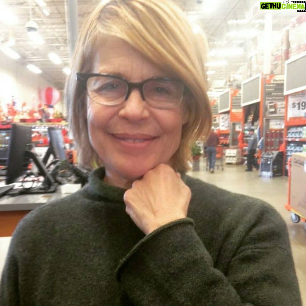 Linda Hamilton - 494 Likes - Smile—it's #thanksgiving
Happy Thanksgiving, everyone :))