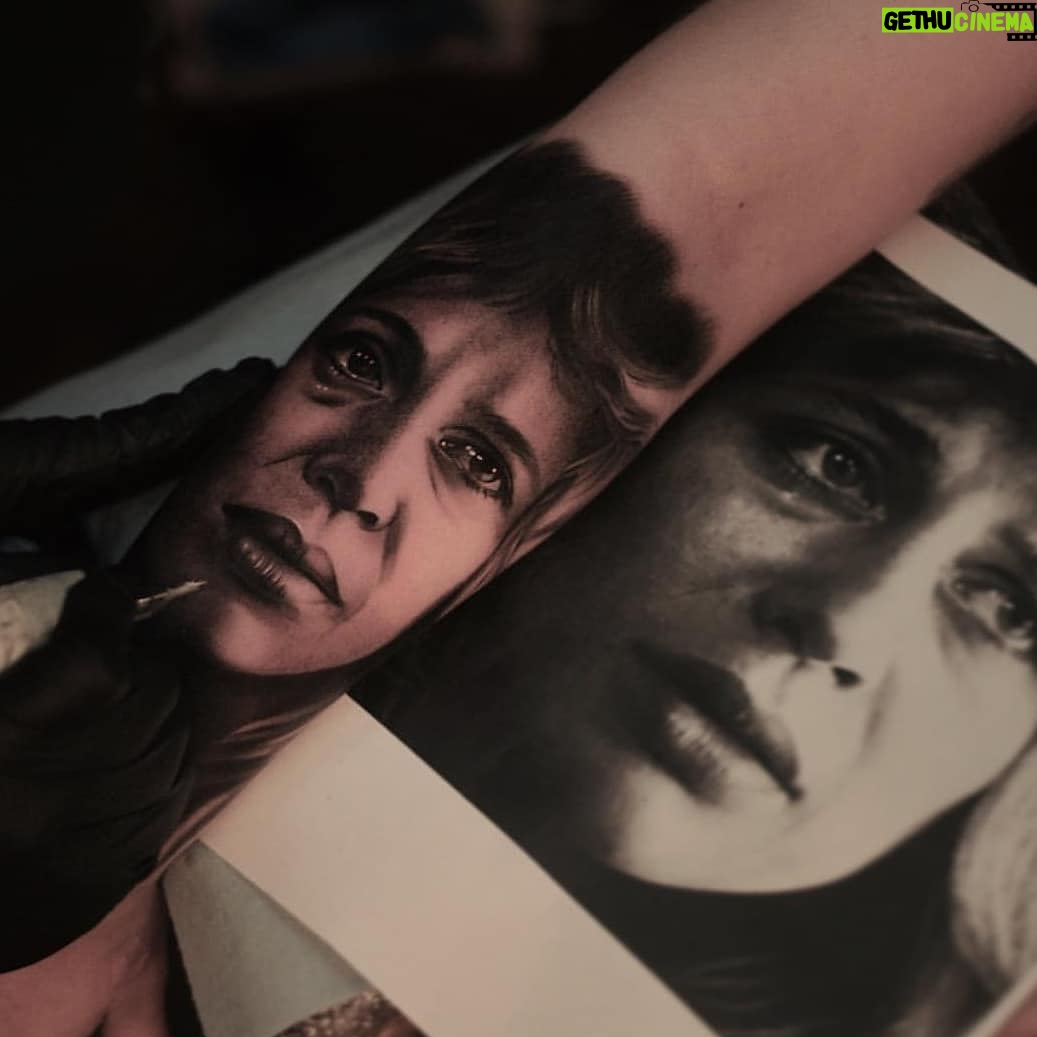 Linda Hamilton - 627 Likes - Oh my gosh! #honoring