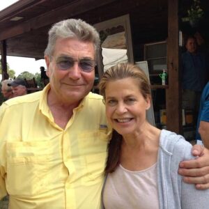 Linda Hamilton Instagram - Guess Who's coming to dinner 
#vicarmstrong